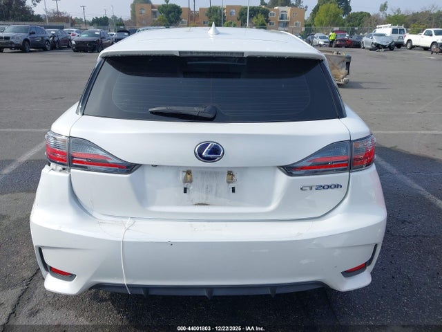JTHKD5BH1E2192505 Lexus CT 200H