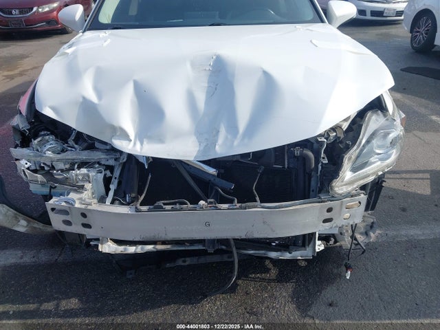 JTHKD5BH1E2192505 Lexus CT 200H