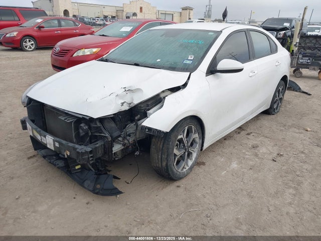 3KPF24AD4ME396959 KIA Forte Lxs