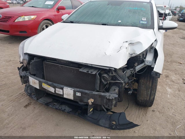 3KPF24AD4ME396959 KIA Forte Lxs