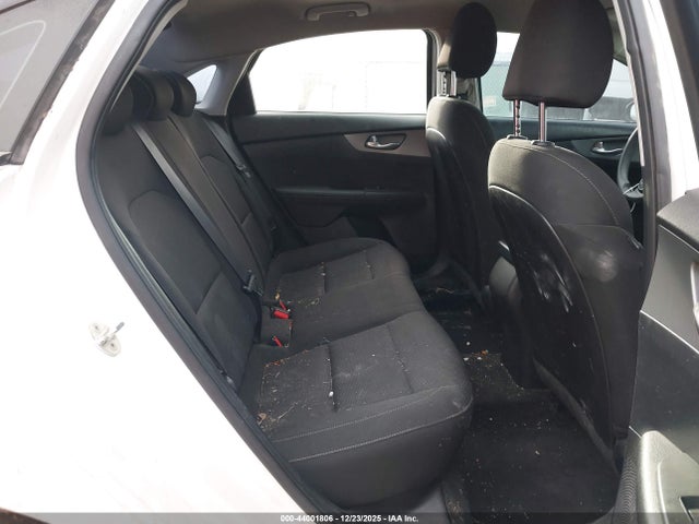 3KPF24AD4ME396959 KIA Forte Lxs