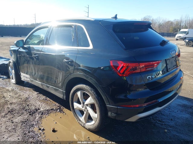 2020 AUDI Q3 WA1AECF32L1009445 Photo 2