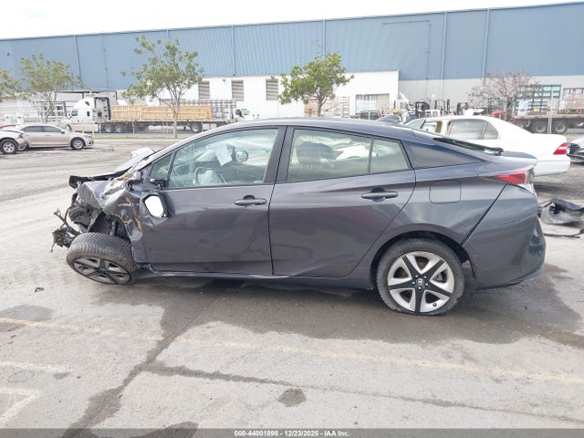 JTDKARFU1H3540360 Toyota Prius Four Touring