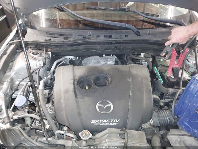 44001941 :رقم المزاد ، 3MZBN1U73JM217741 vin ، 2018 Mazda Mazda3 Sport مزاد بيع