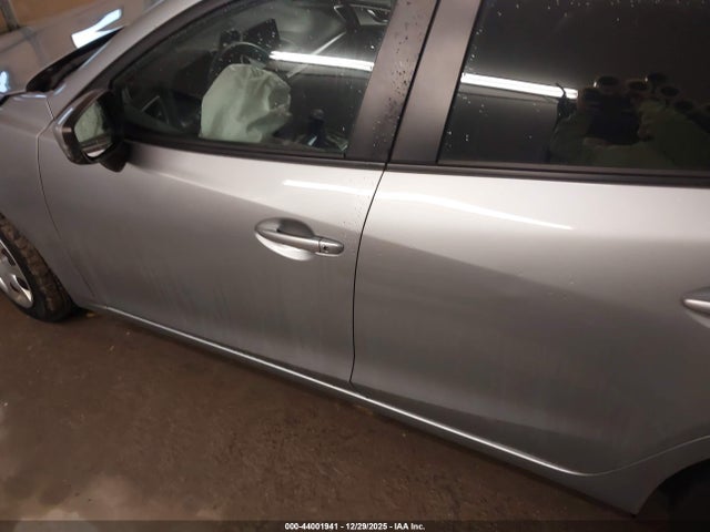 44001941 :رقم المزاد ، 3MZBN1U73JM217741 vin ، 2018 Mazda Mazda3 Sport مزاد بيع