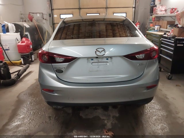 44001941 :رقم المزاد ، 3MZBN1U73JM217741 vin ، 2018 Mazda Mazda3 Sport مزاد بيع