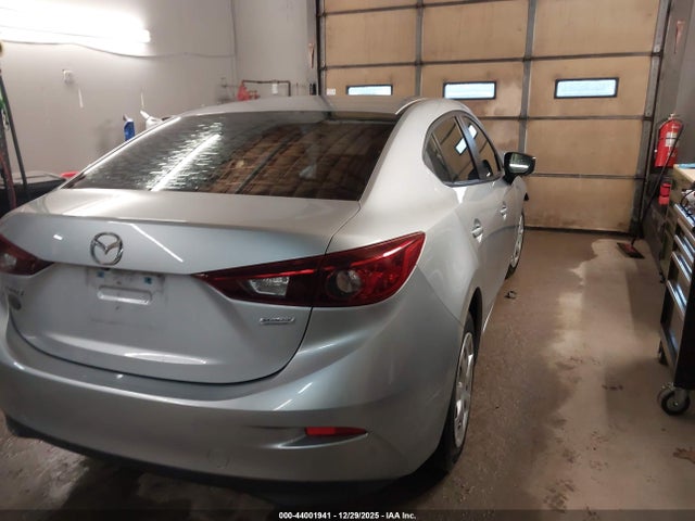 44001941 :رقم المزاد ، 3MZBN1U73JM217741 vin ، 2018 Mazda Mazda3 Sport مزاد بيع