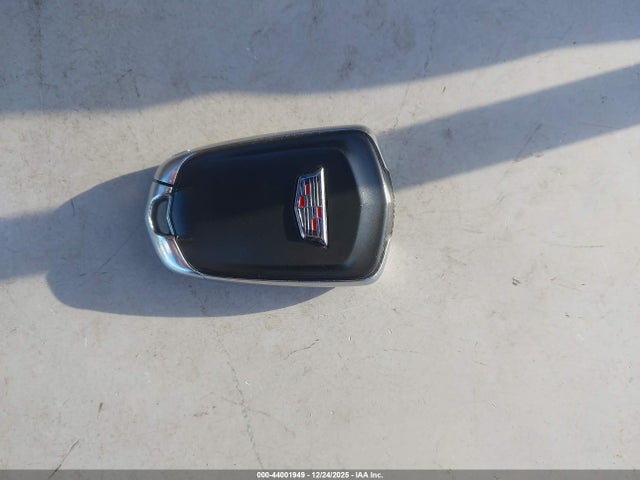 44001949 :رقم المزاد ، 1G6AB5RXXJ0107475 vin ، 2018 Cadillac Ats Luxury مزاد بيع