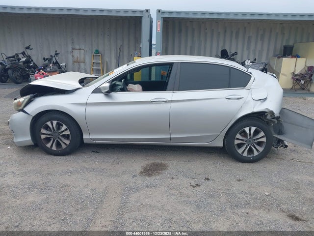 Honda ACCORD LX 2015 1HGCR2E32FA172472 Image 13