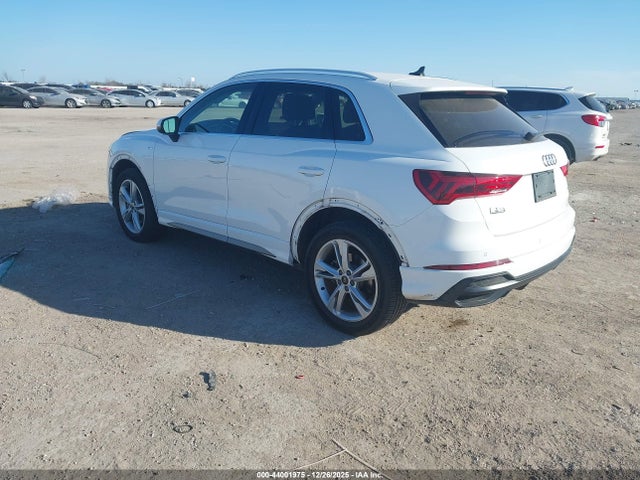 2021 AUDI Q3 WA1EECF31M1154057 Photo 2