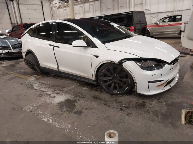 Продаж на аукціоні авто 2022 Tesla Model X Dual Motor All-wheel Drive, vin: 7SAXCBE56NF328525, номер лоту: 44001982