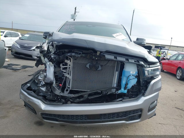 1C6SRFFT8TN215546 RAM 1500 Big Horn 4x4 5&#039;7 Box