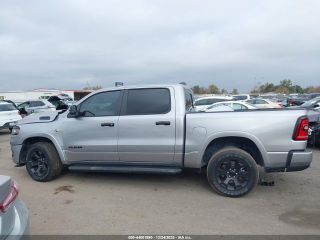 1C6SRFFT8TN215546 RAM 1500 Big Horn 4x4 5&#039;7 Box
