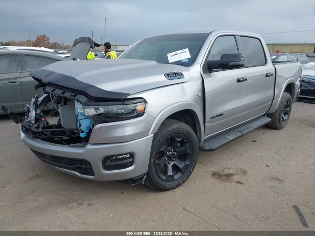 1C6SRFFT8TN215546 RAM 1500 Big Horn 4x4 5&#039;7 Box