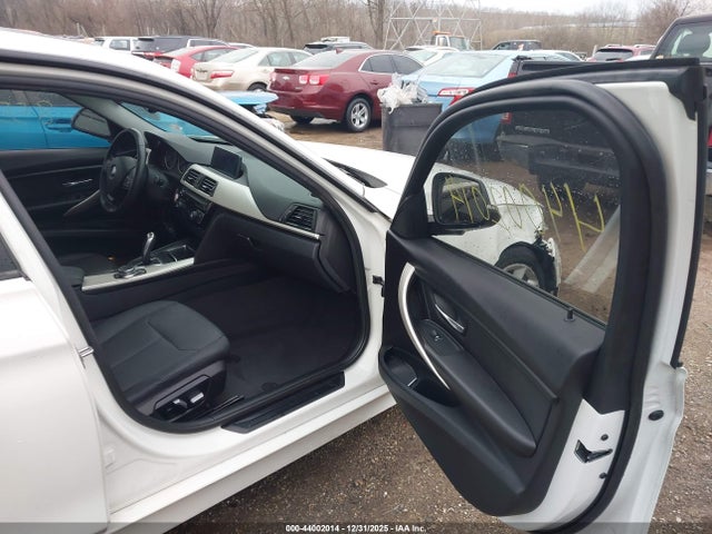 Продажа на аукционе авто 2018 Bmw 320i, vin: WBA8E1G5XJNU90489, номер лота: 44002014