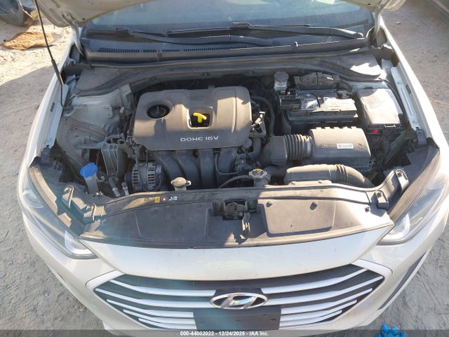 5NPD84LF4JH359499 Hyundai ELANTRA SEL