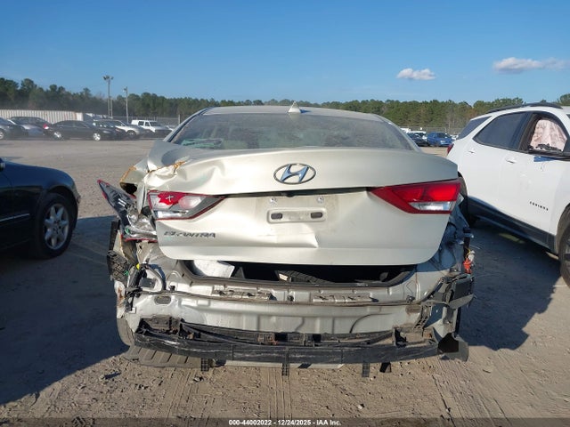 5NPD84LF4JH359499 Hyundai ELANTRA SEL