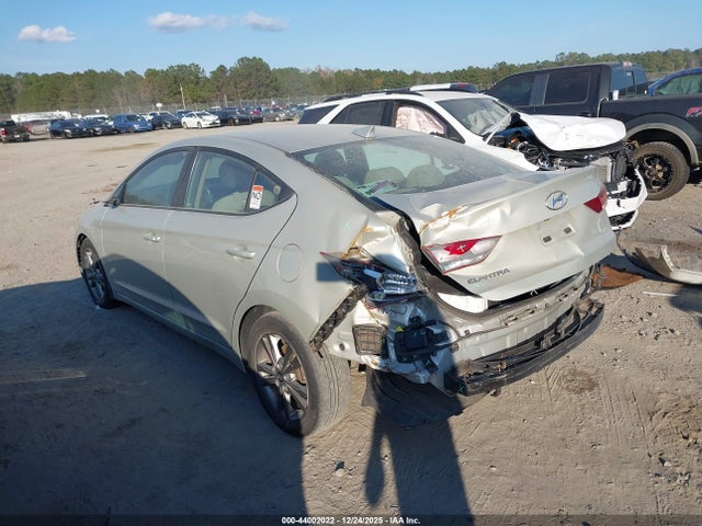 5NPD84LF4JH359499 Hyundai ELANTRA SEL