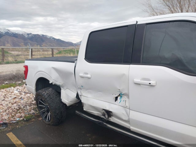 1FTFW1E8XMFB21411 Ford F-150 Lariat