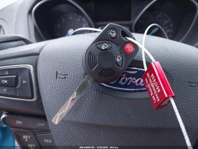 1FADP3F28HL206951 Ford FOCUS SE
