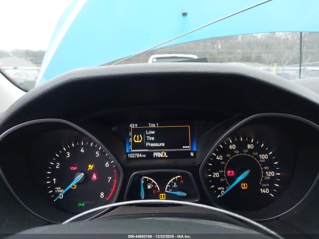 1FADP3F28HL206951 Ford FOCUS SE