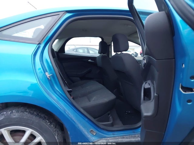1FADP3F28HL206951 Ford FOCUS SE