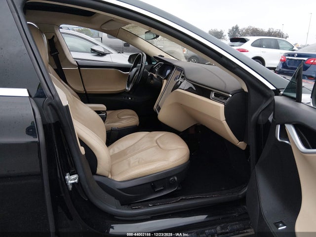 2014 TESLA MODEL S 5YJSA1H16EFP56479 Photo 4