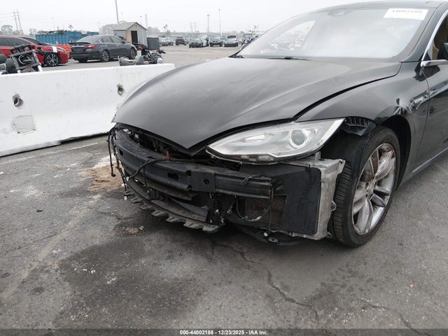2014 TESLA MODEL S 5YJSA1H16EFP56479 Photo 5
