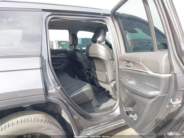 Jeep Grand Cherokee Limited 4x2 2023 1C4RJGBG7PC663601 Image 8