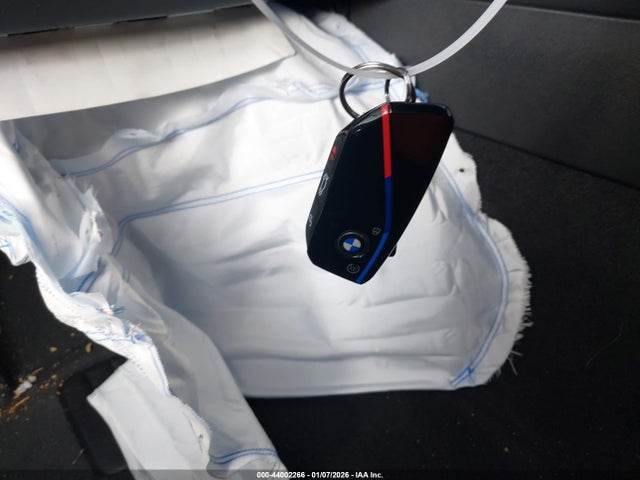 2026 BMW M5 WBS83FK05TCW09929 Photo 10