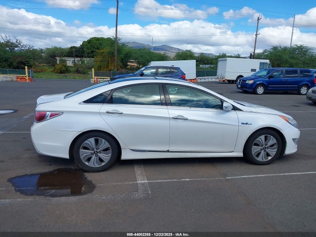 2015 Hyundai Sonata Hybrid Limited მანქანა იყიდება აუქციონზე, vin: KMHEC4A42FA136392, აუქციონის ნომერი: 44002285