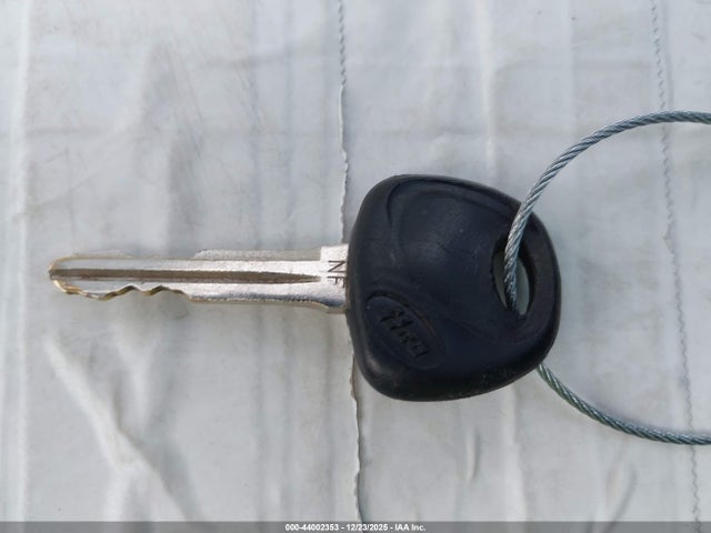 KMHD74LF4HU385258 Hyundai ELANTRA SE