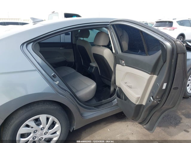 KMHD74LF4HU385258 Hyundai ELANTRA SE