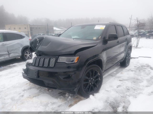 1C4RJFAGXNC113768 Jeep Grand Cherokee Wk Laredo X 4x4