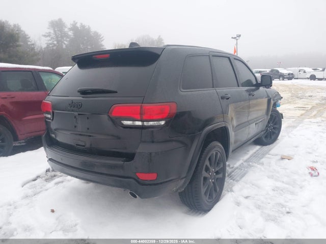 1C4RJFAGXNC113768 Jeep Grand Cherokee Wk Laredo X 4x4