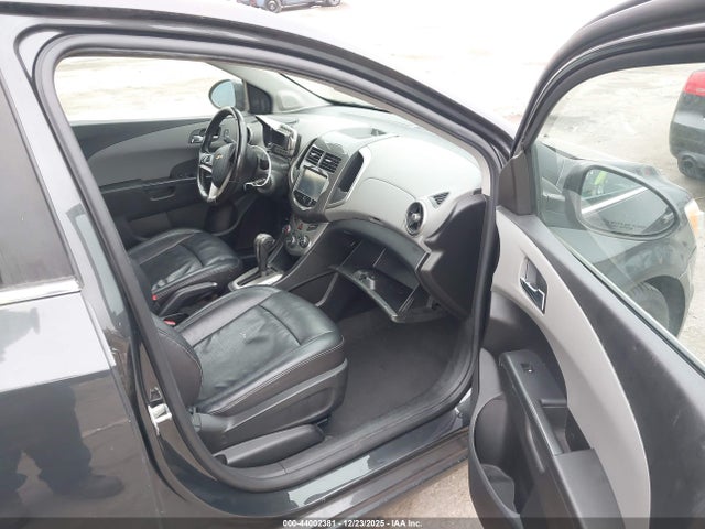 1G1JE6SB1F4210236 Chevrolet Sonic Ltz Auto