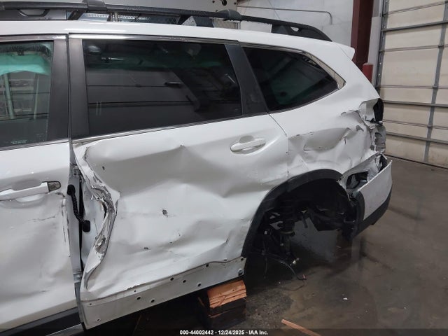 44002442 :رقم المزاد ، 4S4WMAPD3N3442401 vin ، 2022 Subaru Ascent Limited مزاد بيع