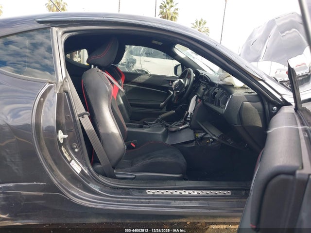 JF1ZNAA14E9700621 Scion FR-S