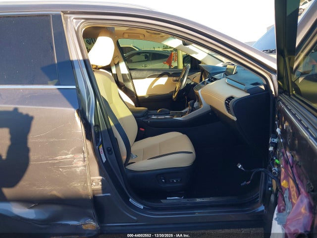 44002552 :رقم المزاد ، JTJYARBZ4F2010833 vin ، 2015 Lexus Nx 200t مزاد بيع