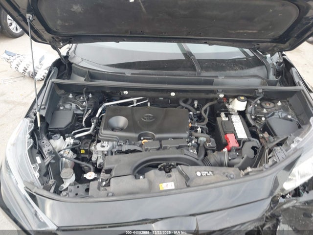 2T3H1RFV4LC059268 Toyota RAV4 LE