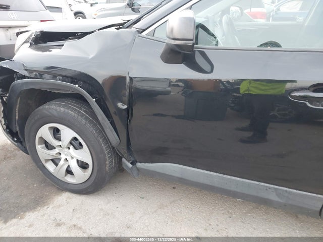 2T3H1RFV4LC059268 Toyota RAV4 LE
