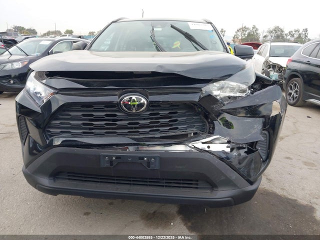 2T3H1RFV4LC059268 Toyota RAV4 LE