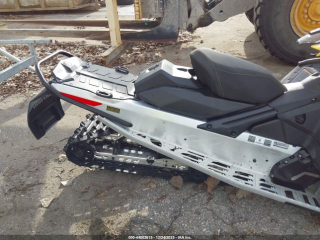 2024 SKI-DOO MX Z 600 2BPSBHRC2RV000445 Photo 7