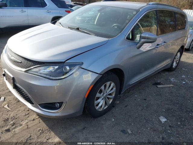 2019 CHRYSLER PACIFICA 2C4RC1BG7KR732553 Photo 1
