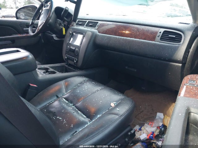 2014 GMC YUKON XL 1500 1GKS1KE05ER177192 Photo 4