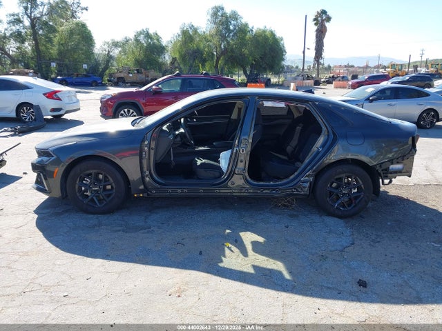 KNAG24J71S5316764 KIA K5 LXS
