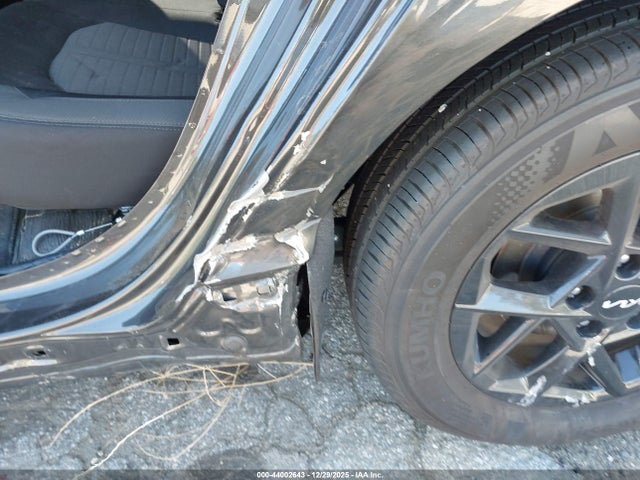 KNAG24J71S5316764 KIA K5 LXS