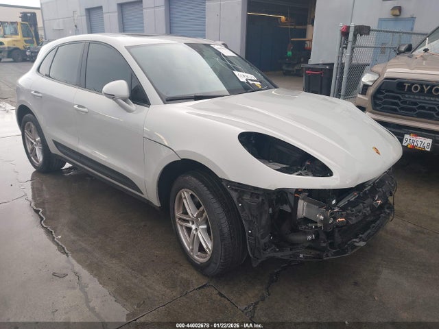2026 PORSCHE MACAN WP1AA2A52TLB00335 Photo 0