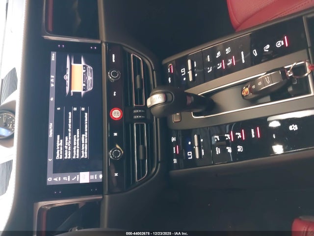 2026 PORSCHE MACAN WP1AA2A52TLB00335 Photo 10