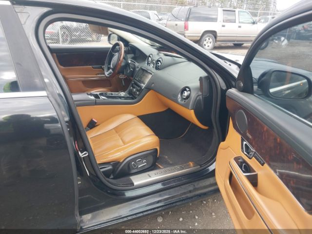 2014 JAGUAR XJ SAJWA1CZ5E8V67032 Photo 4